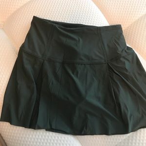 Lululemon skirt (tennis or running) size 4